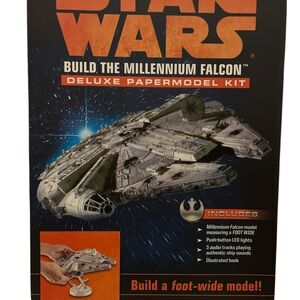 Star Wars Millennium Falcon Deluxe Papermodel Kit - Gray